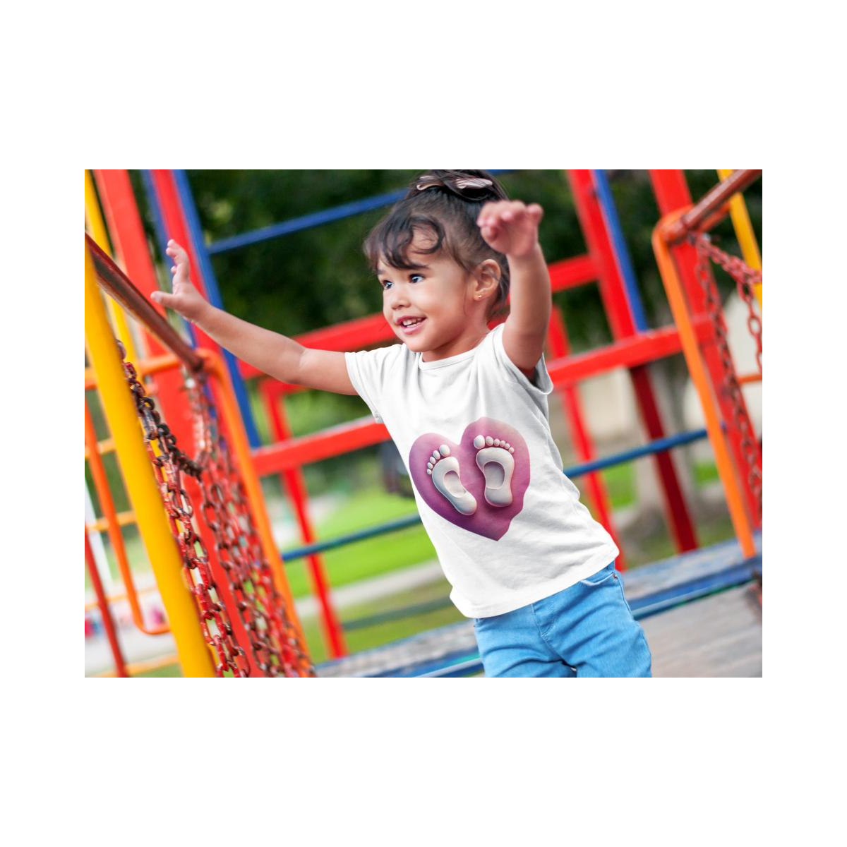 Kinder T-Shirt Babyfüsse im Herz
